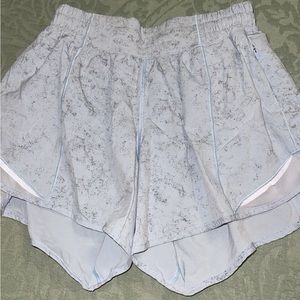 Lululemon shorts size 4 4”
